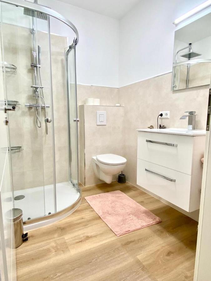 Wohnung Im Erdgeschoss Bietigheim-Bissingen Exterior photo